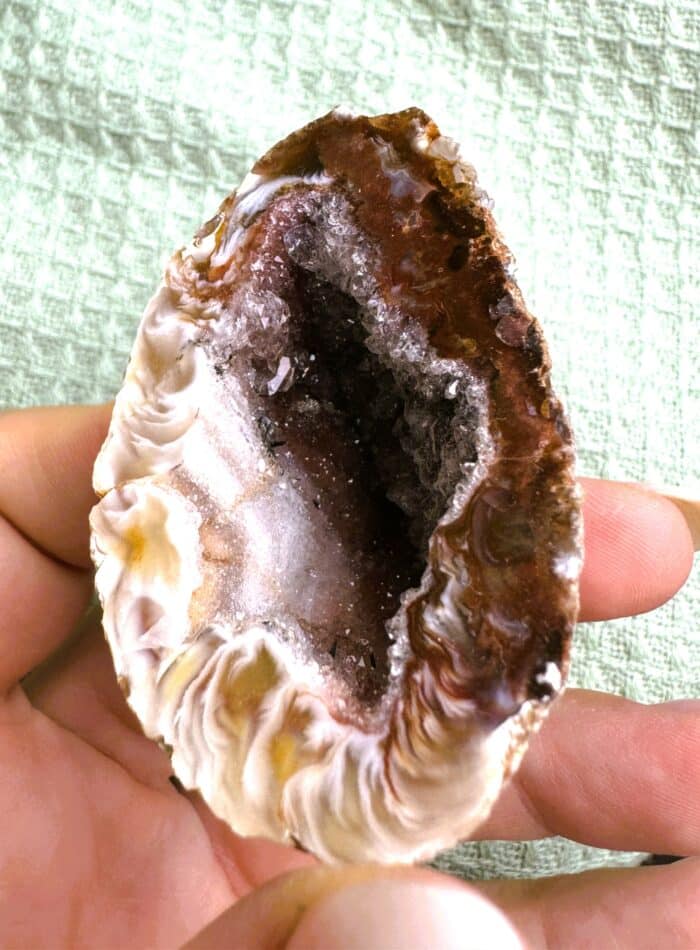 Achat Geode mit Kristallkammer 3 Seelenbewusst